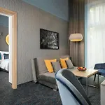 Leonardo Boutique Old Town Hotel