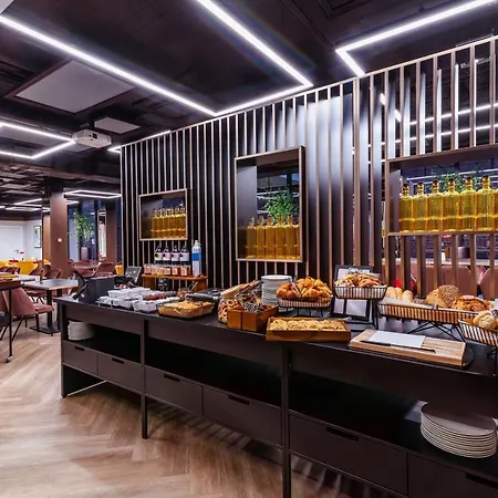 Hotel Leonardo Boutique Old Town 3*