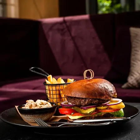 Hotel Leonardo Boutique Old Town 3*