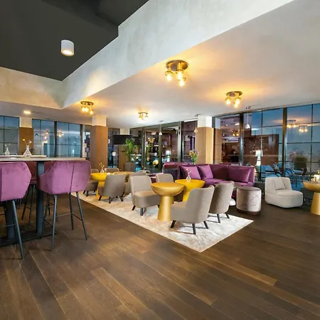 Leonardo Boutique Old Town Hotel 3*