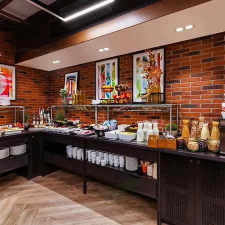 Leonardo Boutique Old Town Hotel 3*