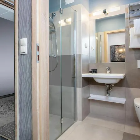 Leonardo Boutique Old Town 3*