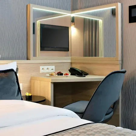 Leonardo Boutique Old Town Szálloda 3*