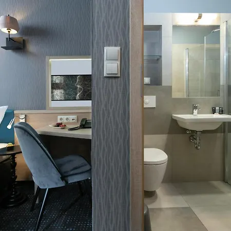 Leonardo Boutique Old Town Hotel 3*