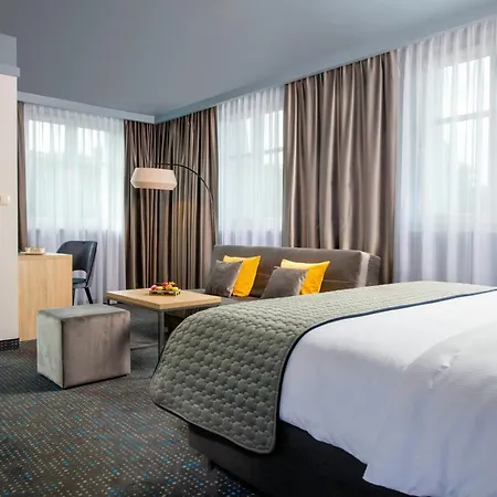 Leonardo Boutique Old Town 3*