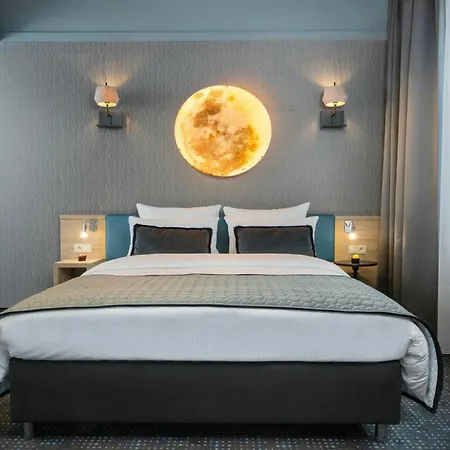 Leonardo Boutique Old Town Hotel 3*