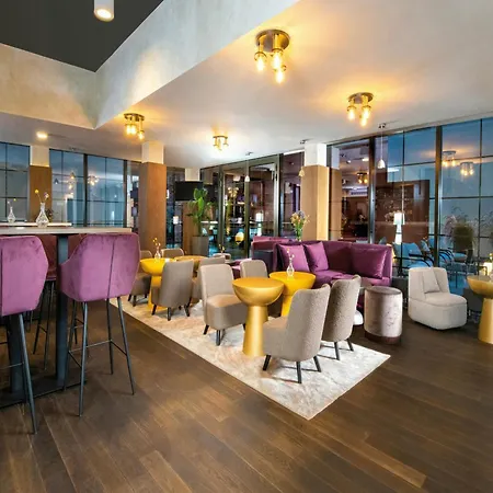 Leonardo Boutique Old Town Hotel 3*