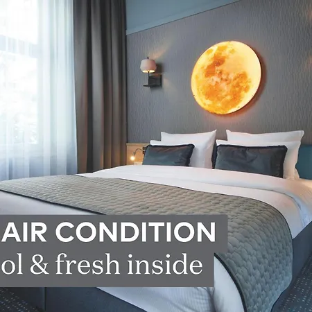 Leonardo Boutique Old Town מלון 3*