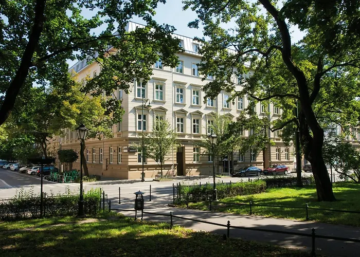 Leonardo Boutique Old Town Hotel