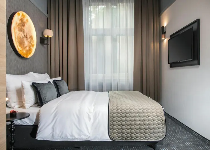 Leonardo Boutique Old Town 3*