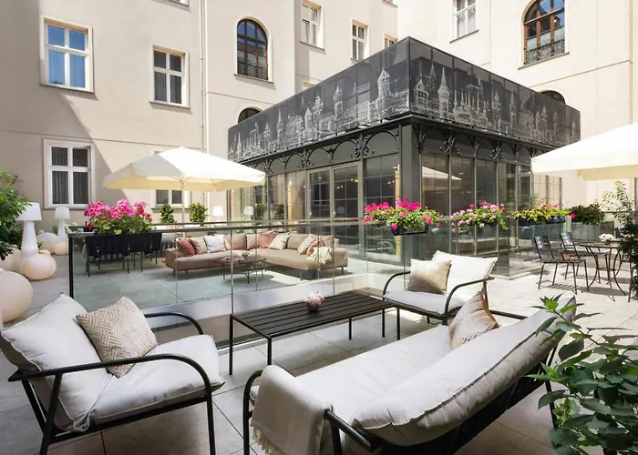 Leonardo Boutique Old Town Hotel